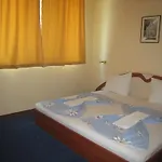 Ξενοδοχείο Family Familya 2*