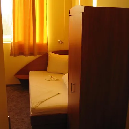 Family Familya Hotel